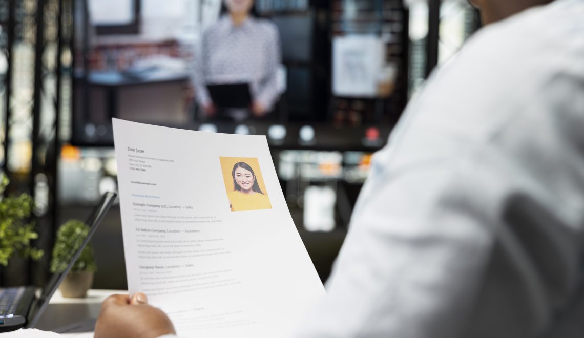 Jobseekers Are Getting Lost in the Pile Using AI-Written Resumes - Here Is How